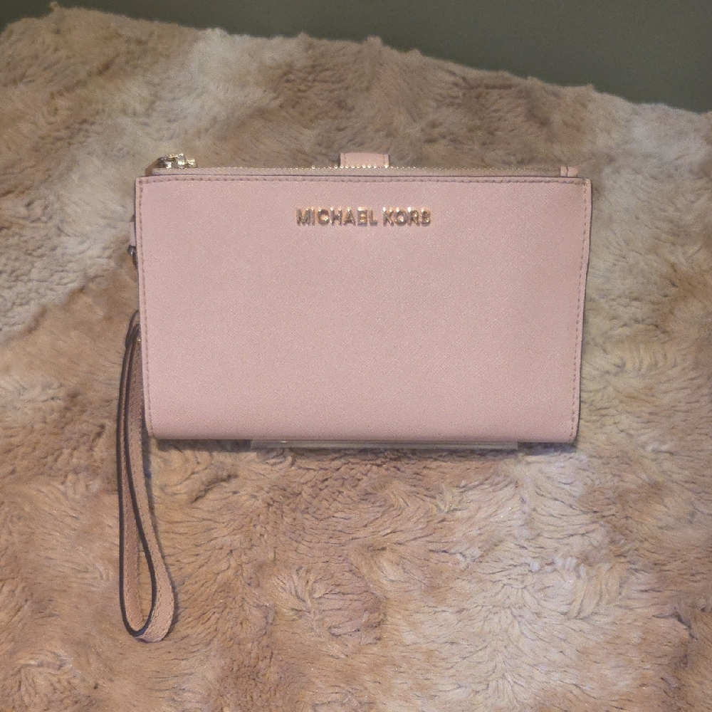 Michael Kors Blush Pink Wristlet NWOT
